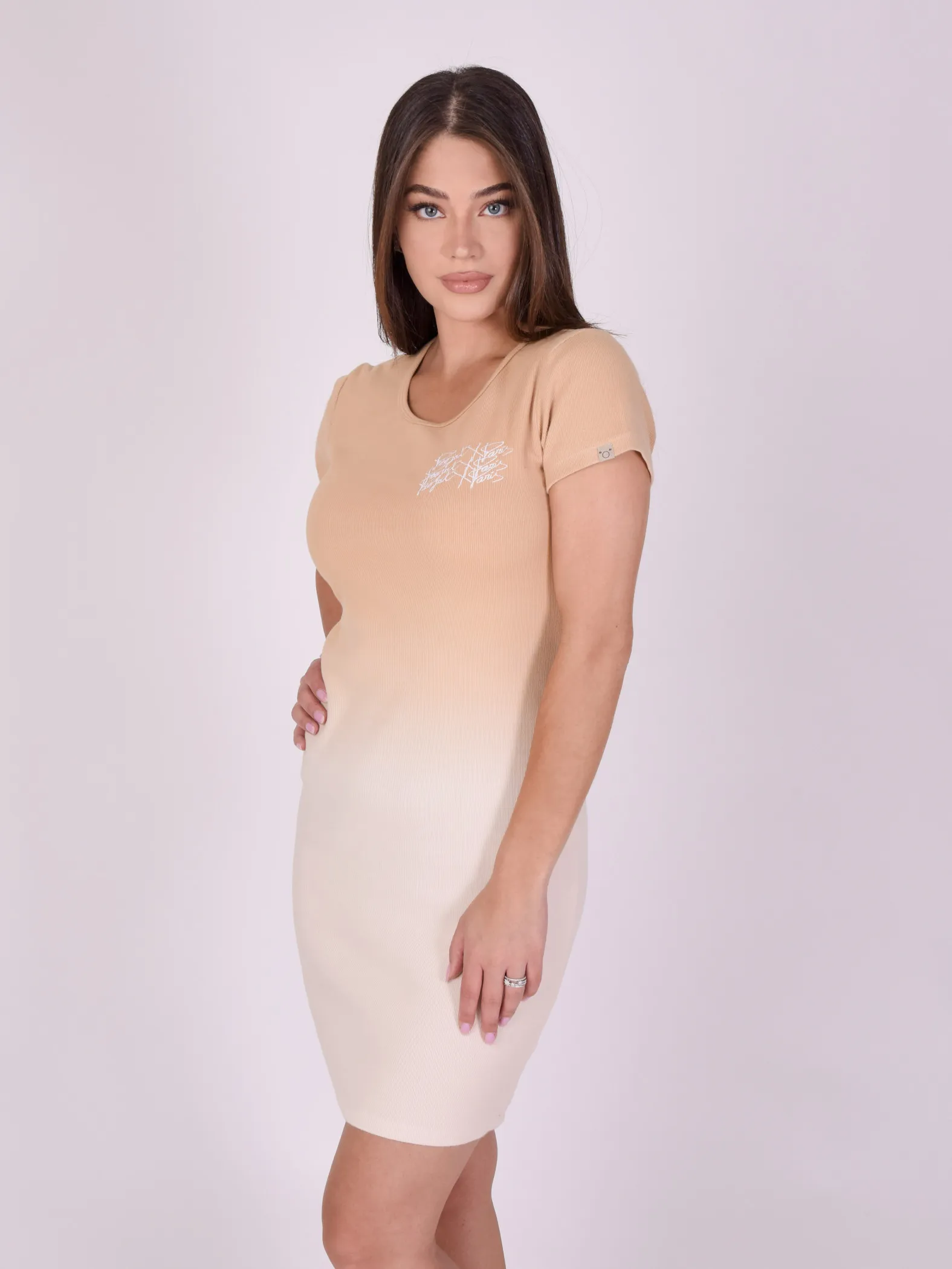 Vestido básico con triple logotipo