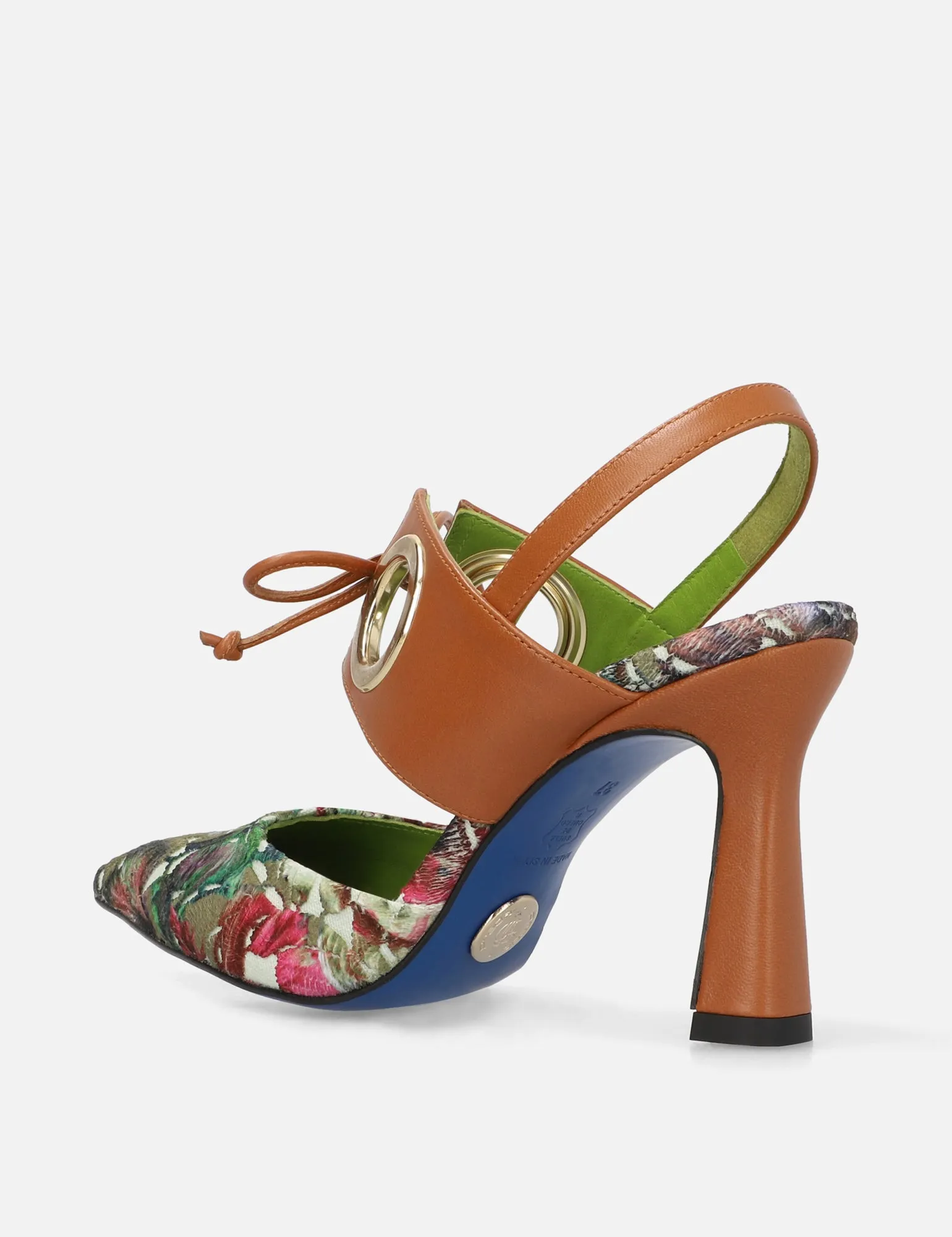 Zapatilla tacón medio en textil floral con cordón ajustable