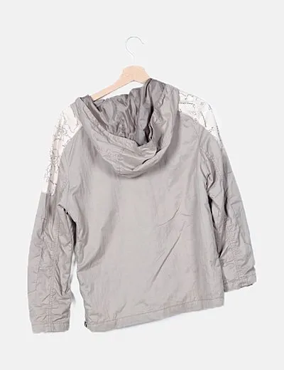 Zara Chaqueta beige impermeable